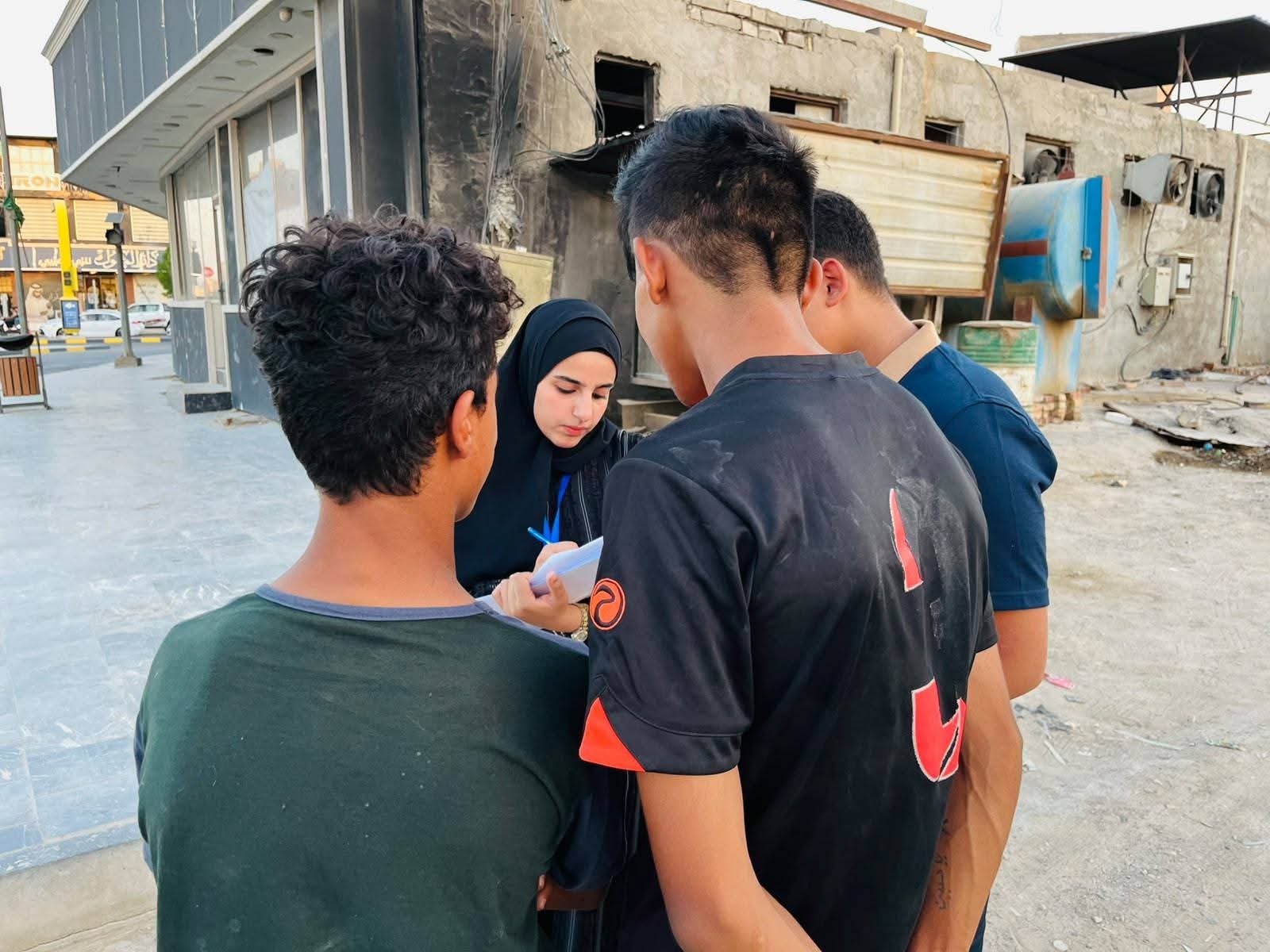 أطفال على هامش الطريق.. جولة ميدانية في الكوت تفتح سؤالًا أوسع عن حق الطفولة في أن تكبر بأمان