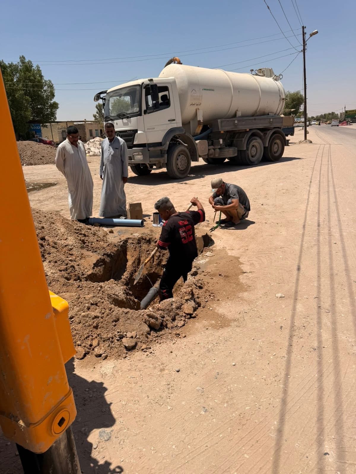 مديرية ماء كربلاء تواصل أعمال الصيانة على طريق النجف استعداداً لزيارة عيد الغدير